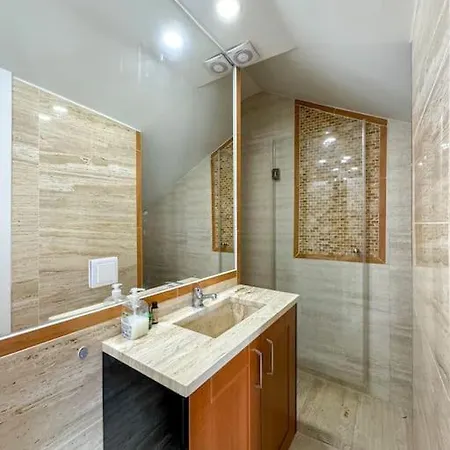 High Floor Terrace Apartamento